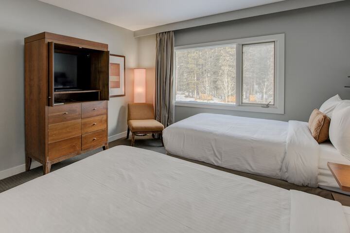 Room 54 of 100