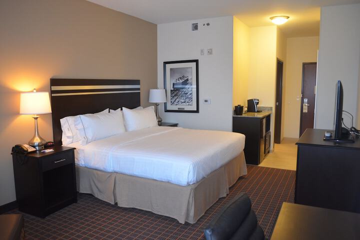 Room 18 of 48