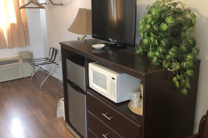 Room 14 of 24