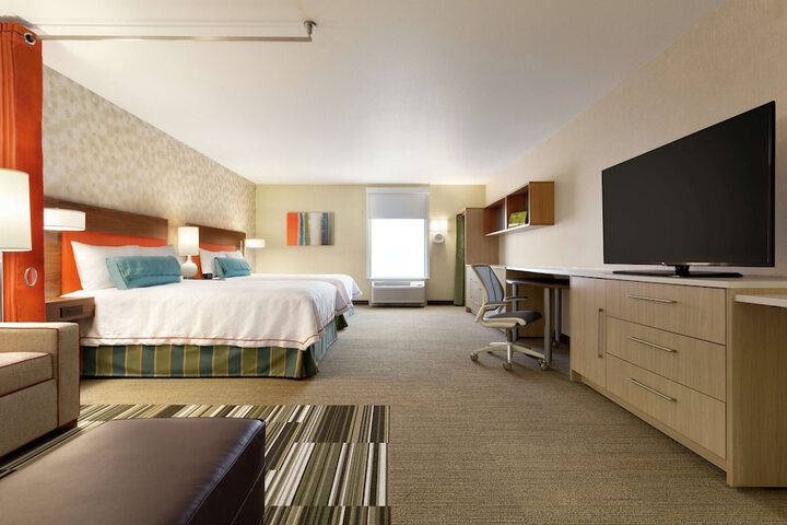 Room 27 of 37