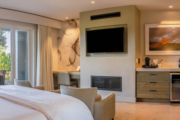 SENZA Hotel