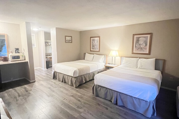 Room 22 of 65