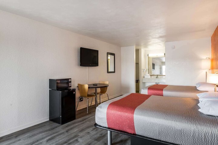 Motel 6 Portsmouth VA