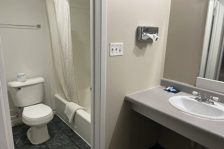 Room 32 of 55