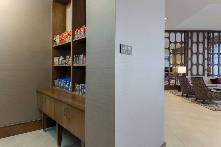 DoubleTree by Hilton Evansville
