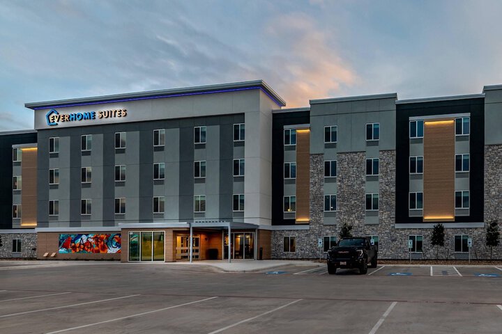 Everhome Suites Bastrop by Choice Hotels