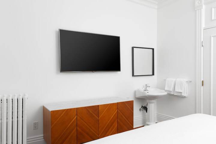 Room 60 of 119