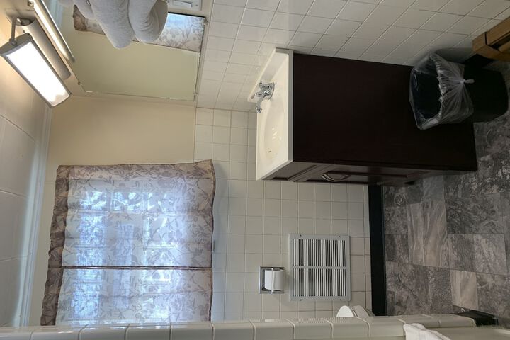 Room 12 of 31