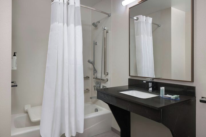 Fairfield Inn & Suites Lake City