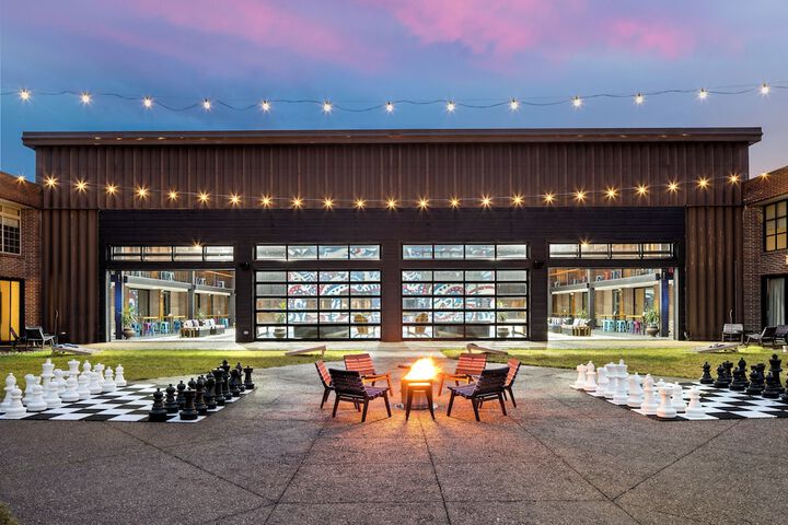 The Highlander Hotel Iowa City an Ascend Collection Hotel