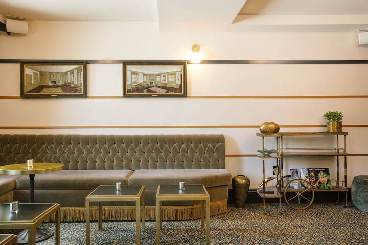 Hotel Interior 6 of 48