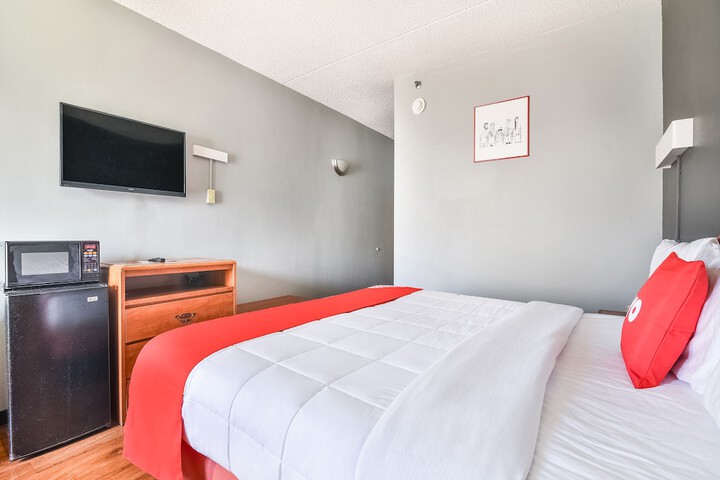 Room 18 of 31
