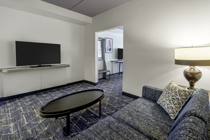 Holiday Inn & Suites Wausau-Rothschild by IHG