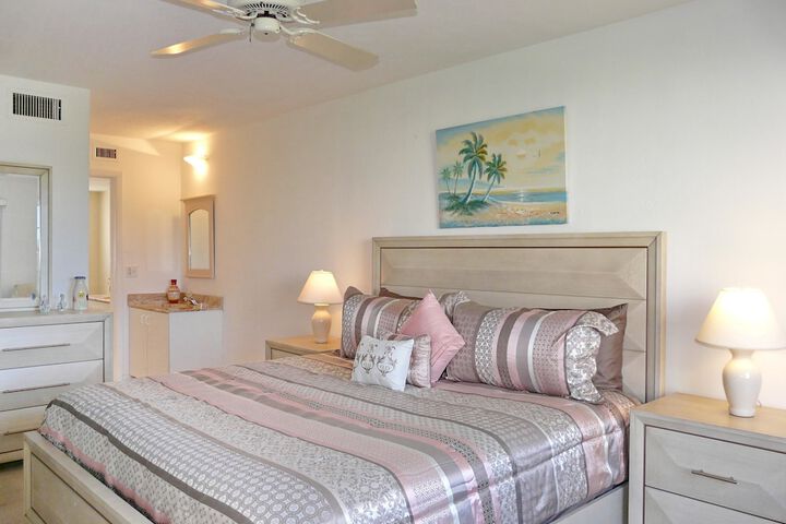 Room 9 of 26