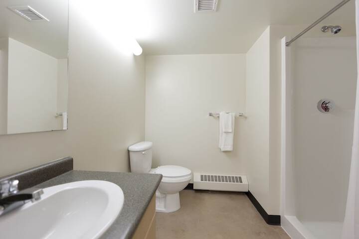 Room 70 of 80