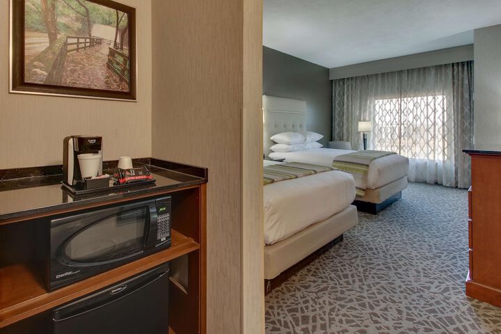 Room 21 of 77