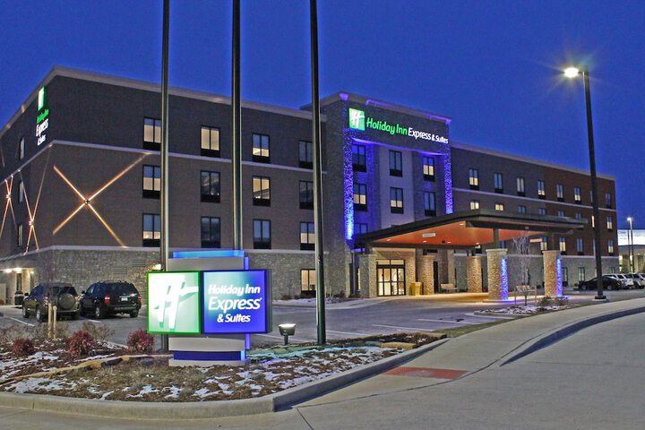 Hotel 5 of 63