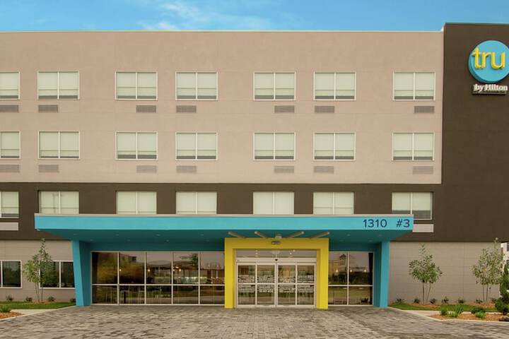 Hotel 3 of 50