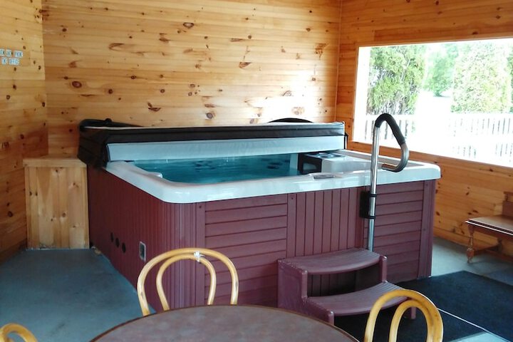 Northern Peaks Motor Inn