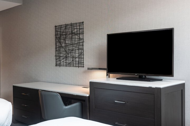 Room 32 of 56