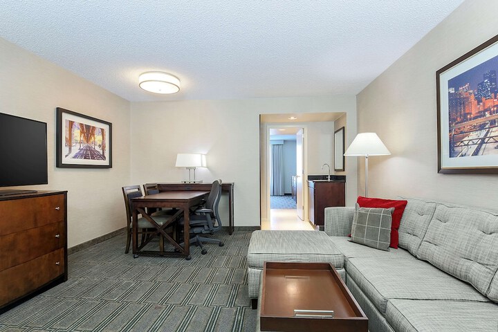 Room 16 of 50