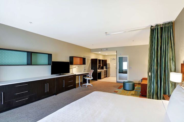 Room 13 of 43