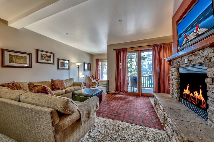 Three Bedroom Mountain at Kirkwood Townhouse by RedAwning