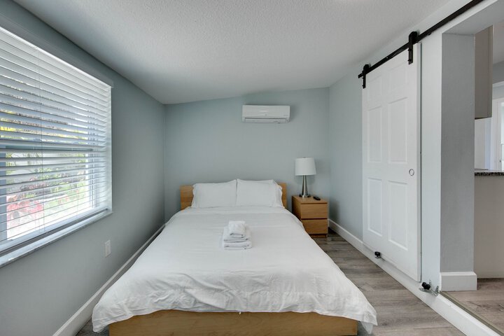 Room 107 of 116