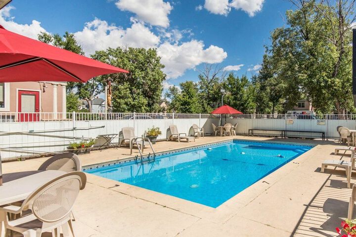 Pool 8 of 33