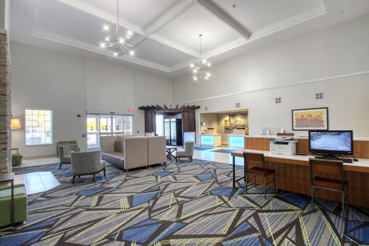 Hotel 4 of 81