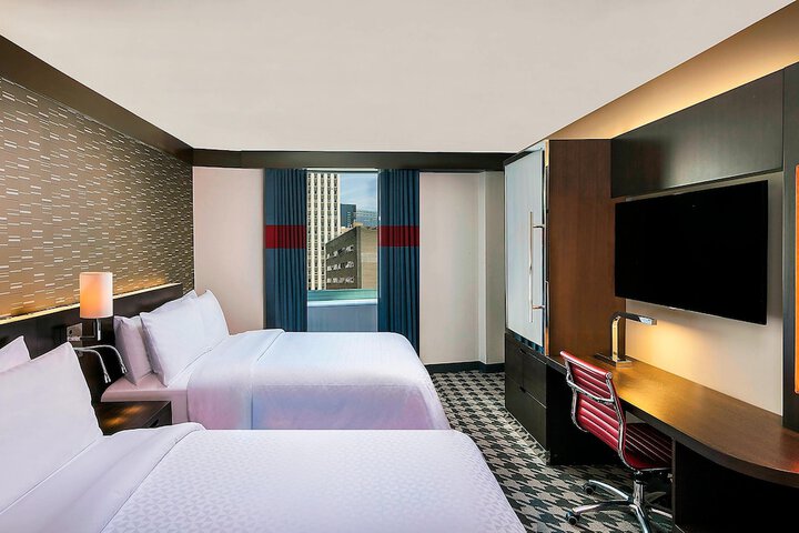 Room 4 of 16
