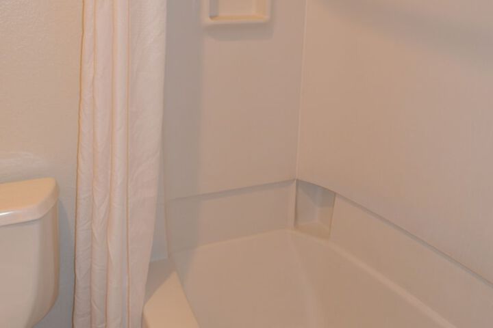 Room 16 of 29