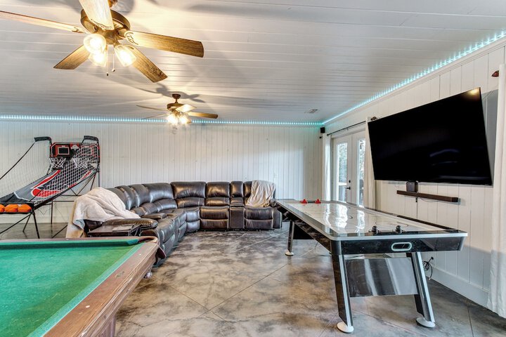 Tranquil Gantt Lake Home w / Deck & Patio!