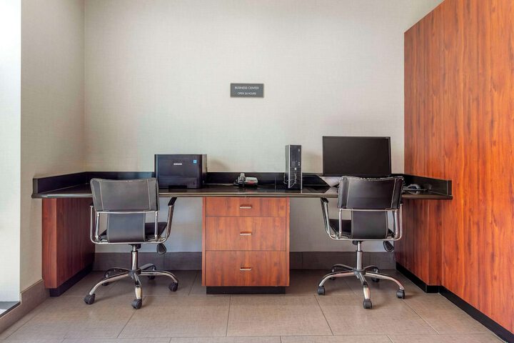 Business Center 29 of 29