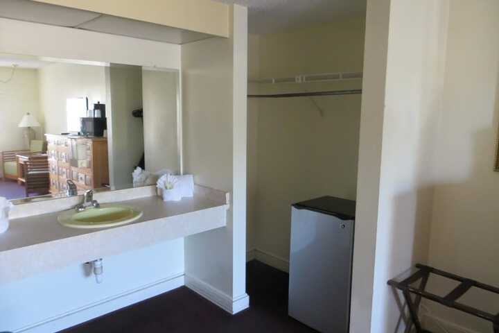 Room 21 of 36