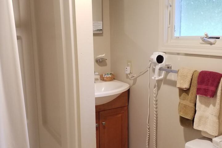 Room 25 of 127