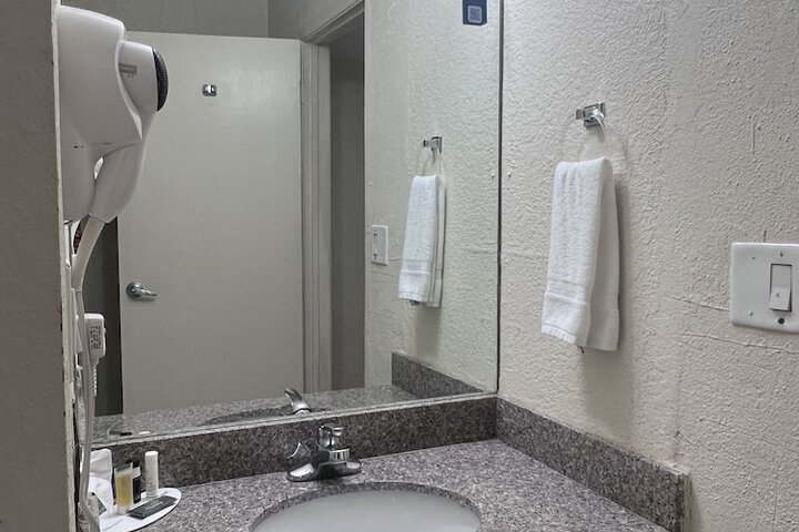 Room 20 of 40