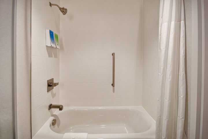 Room 14 of 39