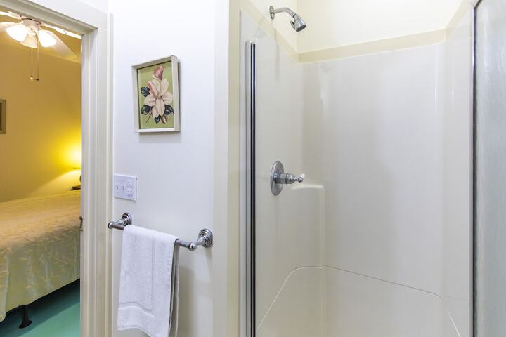 Room 125 of 169