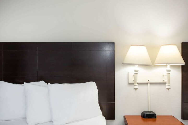 Room 29 of 39