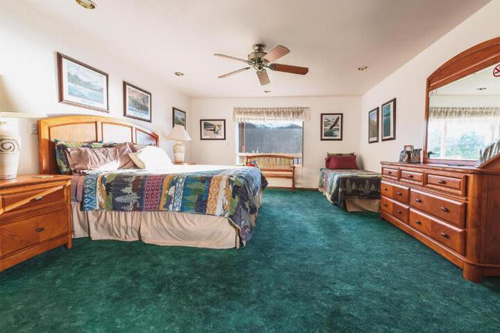 Suite 1 Lynn View Lodge