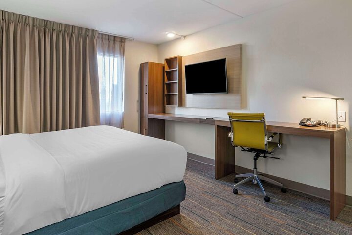 Room 22 of 36
