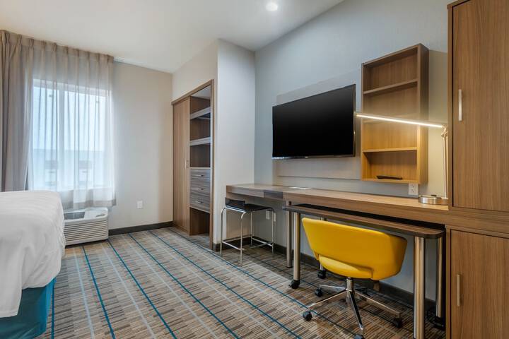Room 21 of 37
