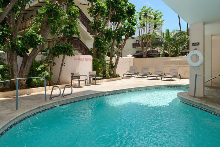 Pool 4 of 42