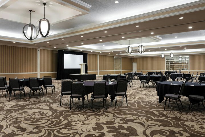 Sheraton Charlotte Hotel