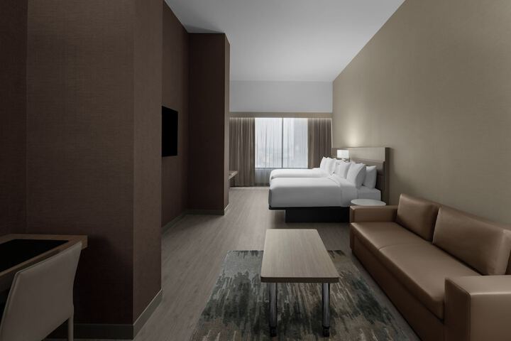 Room 27 of 49
