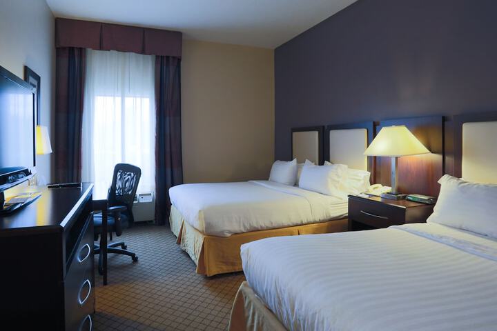 Room 14 of 36