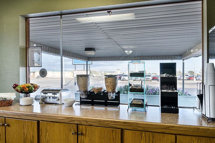 Breakfast/Coffee Service 28 of 31