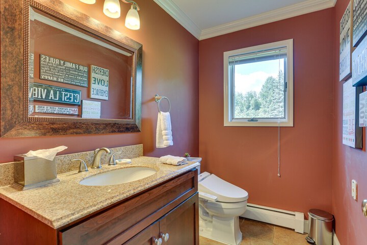 Warwick Vacation Rental w / Private Yard & Fire Pit