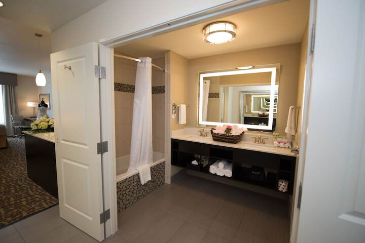 Holiday Inn Express & Suites Denver South - Castle Rock by IHG